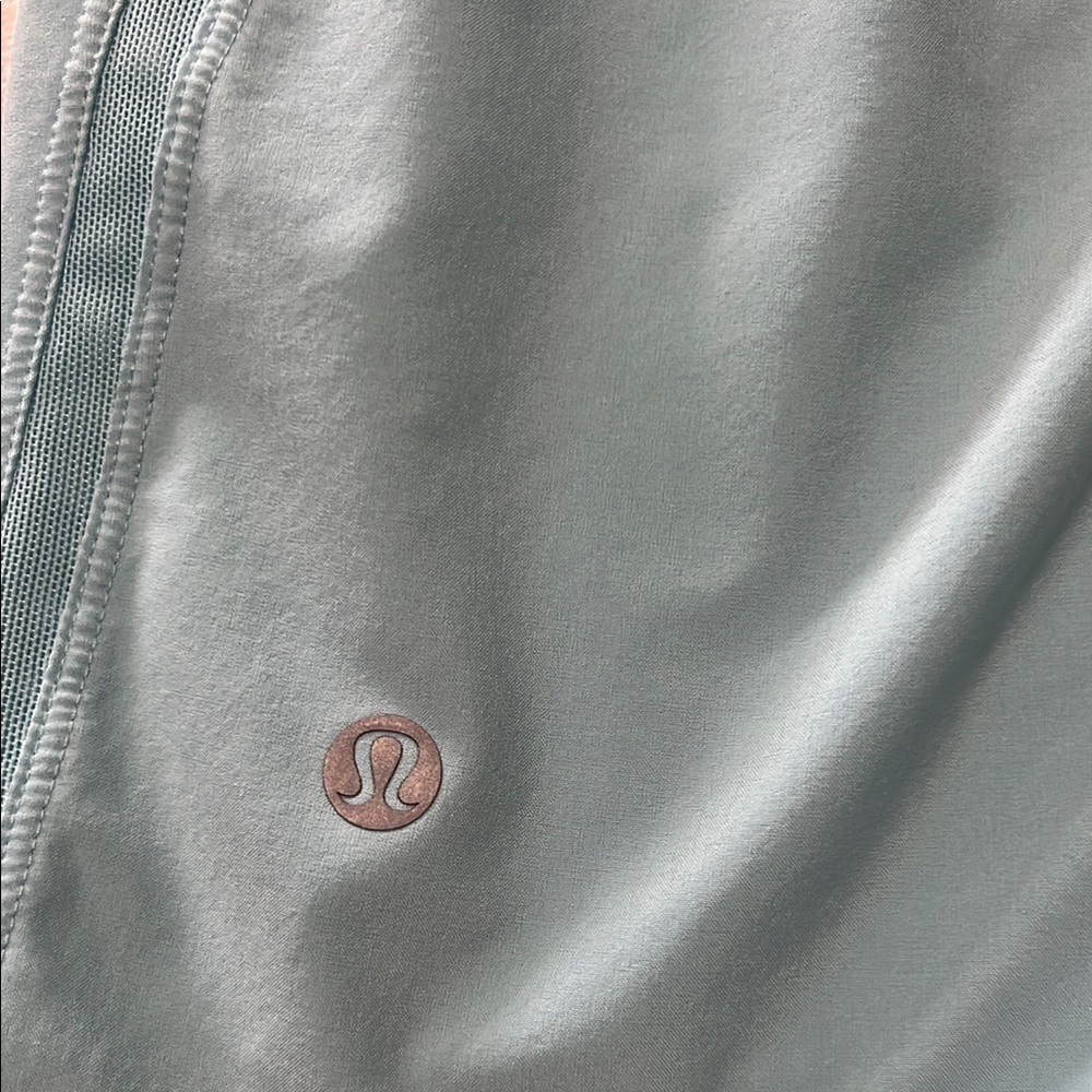 Lululemon men’s Light Blue Athletic Shorts - Picture 2 of 8